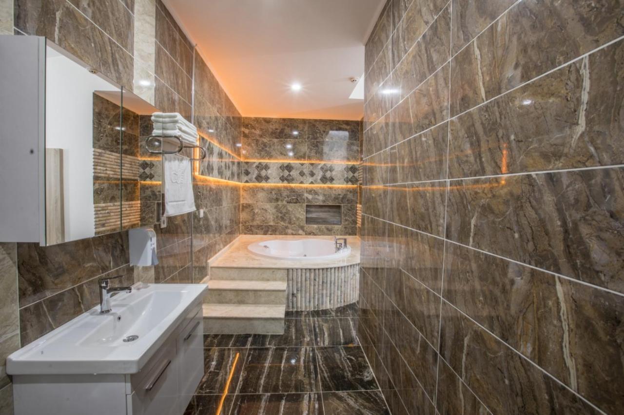 Elanis Appart hôtel 3*